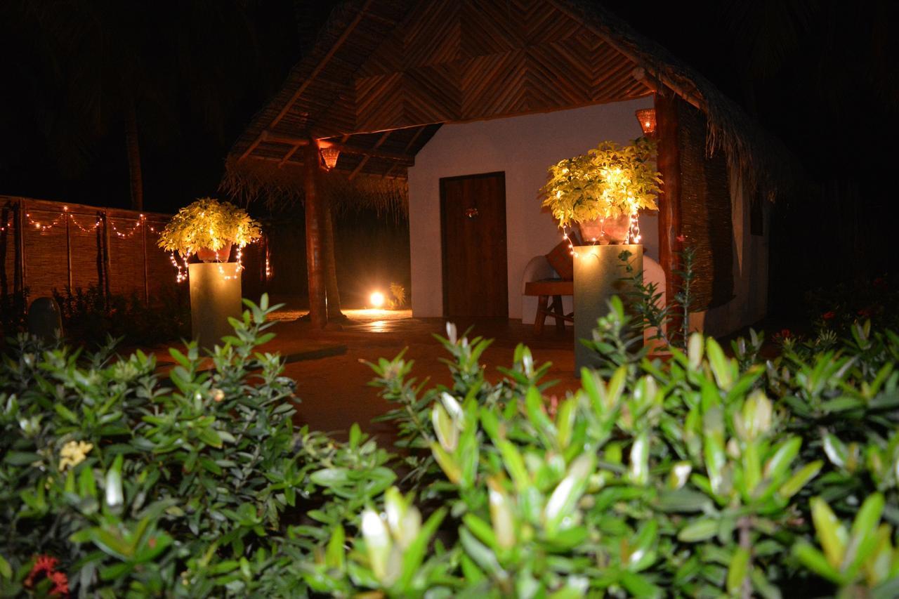 Roshanne Beach Resort Kalpitiya Ngoại thất bức ảnh