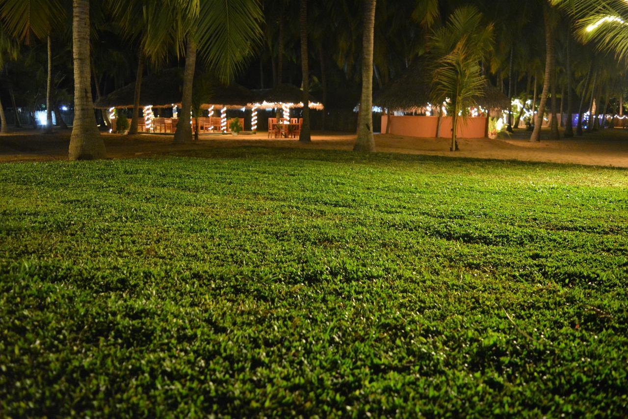 Roshanne Beach Resort Kalpitiya Ngoại thất bức ảnh