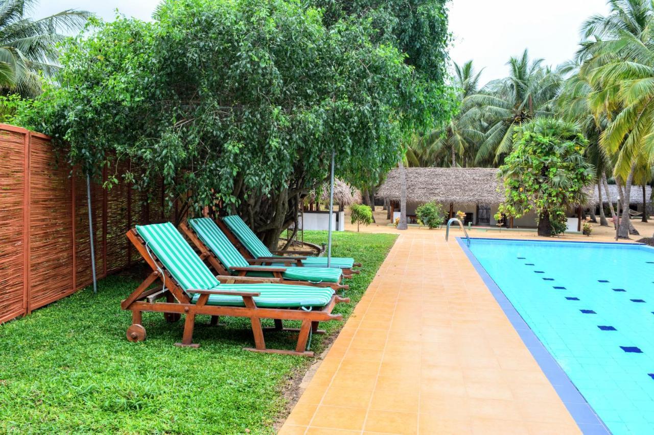 Roshanne Beach Resort Kalpitiya Ngoại thất bức ảnh
