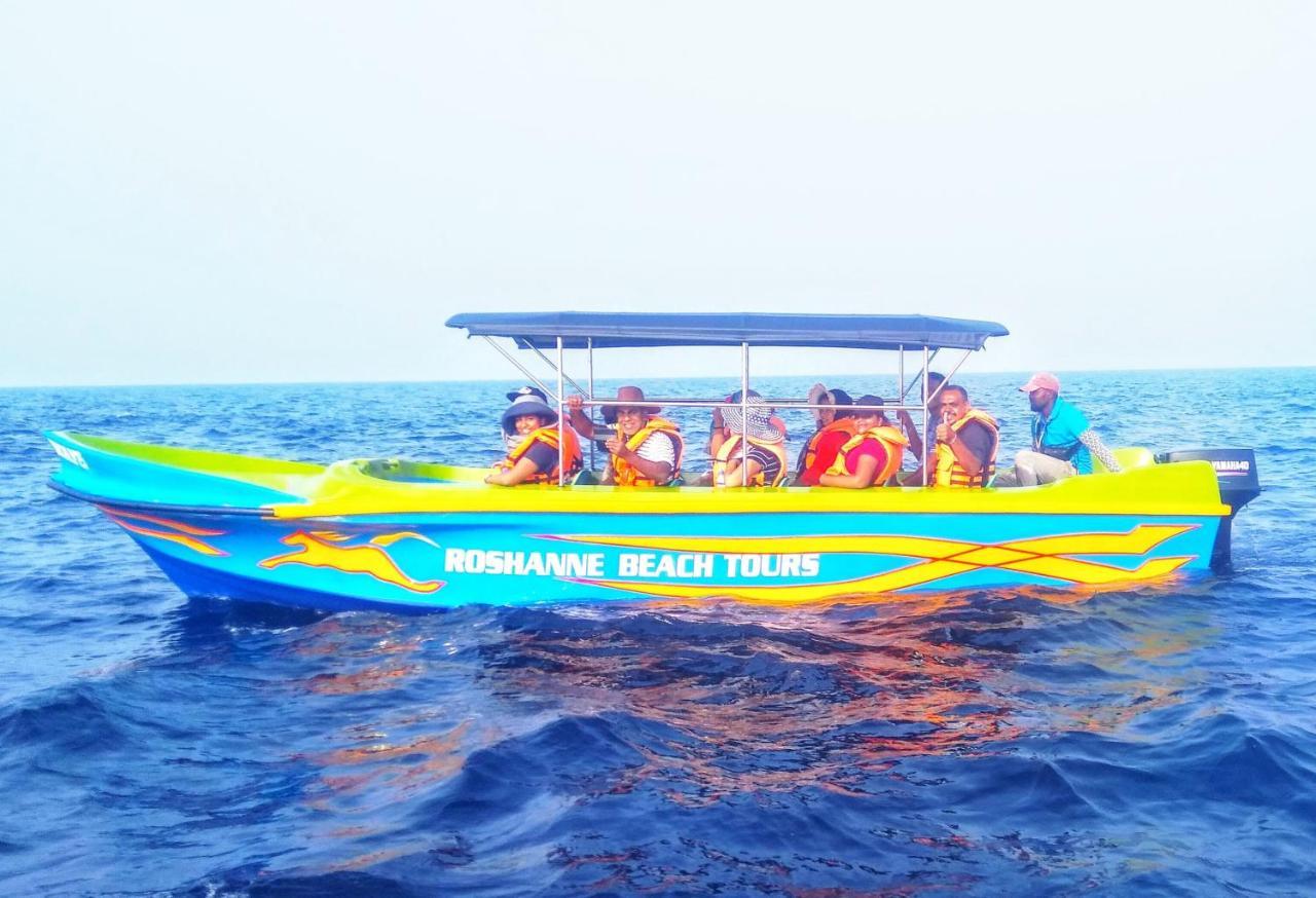 Roshanne Beach Resort Kalpitiya Ngoại thất bức ảnh