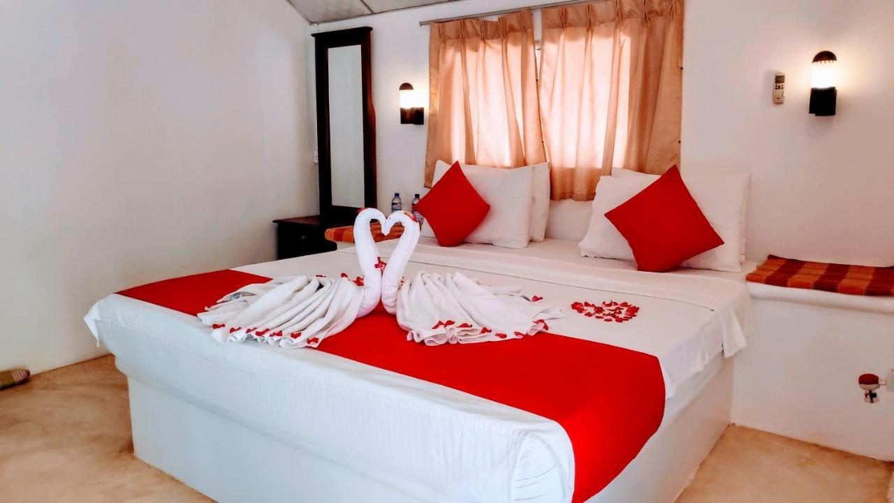 Roshanne Beach Resort Kalpitiya Ngoại thất bức ảnh