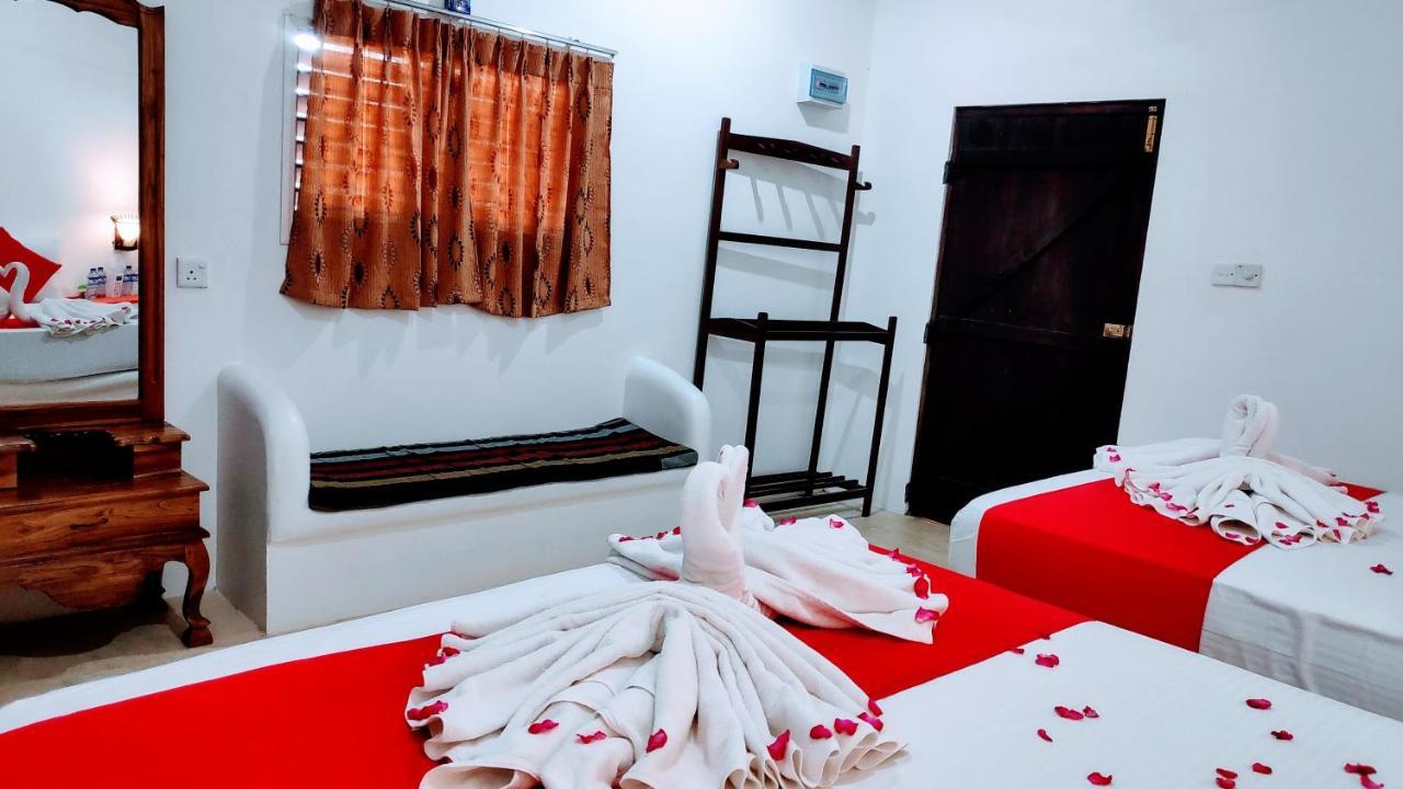 Roshanne Beach Resort Kalpitiya Ngoại thất bức ảnh