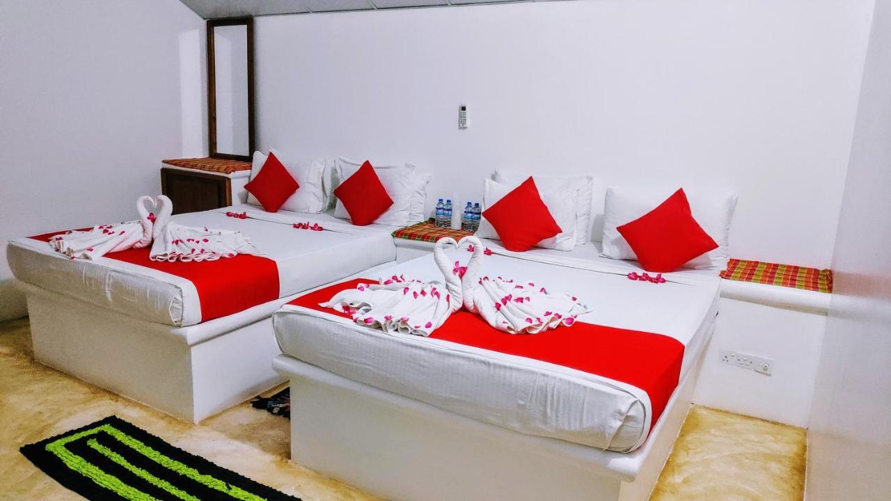 Roshanne Beach Resort Kalpitiya Ngoại thất bức ảnh